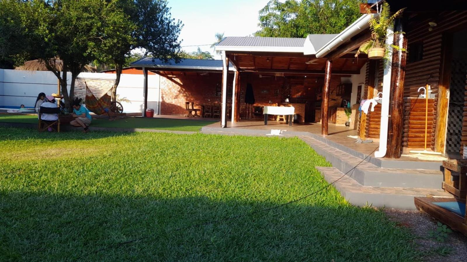Quinta Queen Girasol Capiatá Esterno foto
